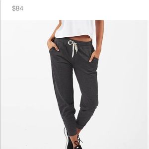 Vuori performance jogger